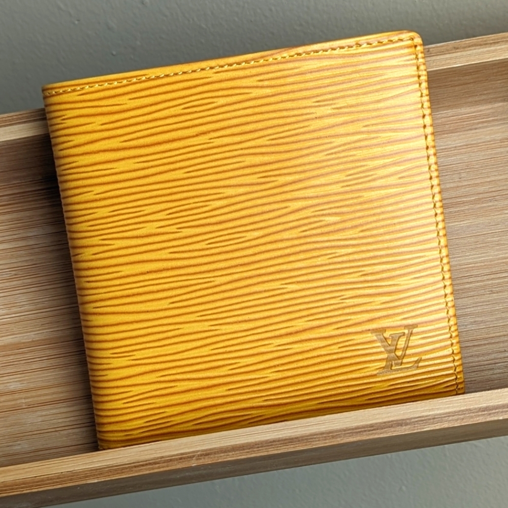 Louis Vuitton Marco Epi Bifold Wallet - EUC
